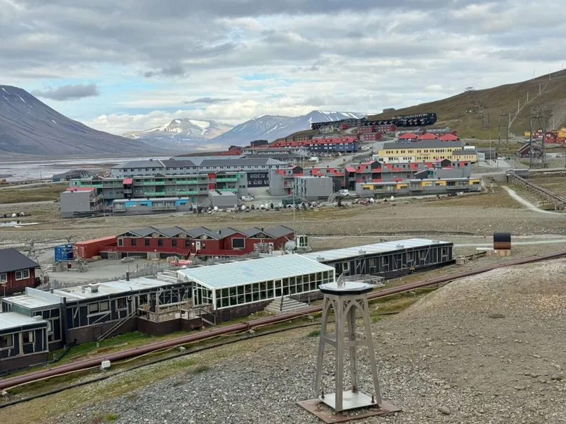 Wie spricht man Longyearbyen aus?