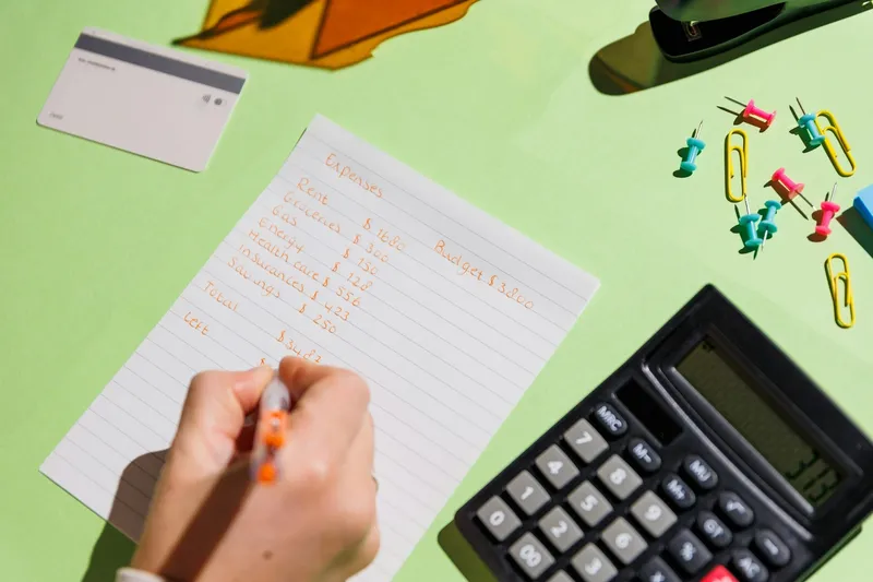 Uitgaven prioriteren om te besparen, onze beste tips