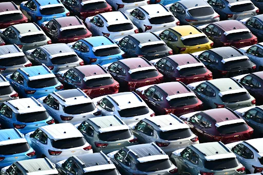 Auto Ankauf für den Export: Warum beschädigte Fahrzeuge weiterhin gefragt sind