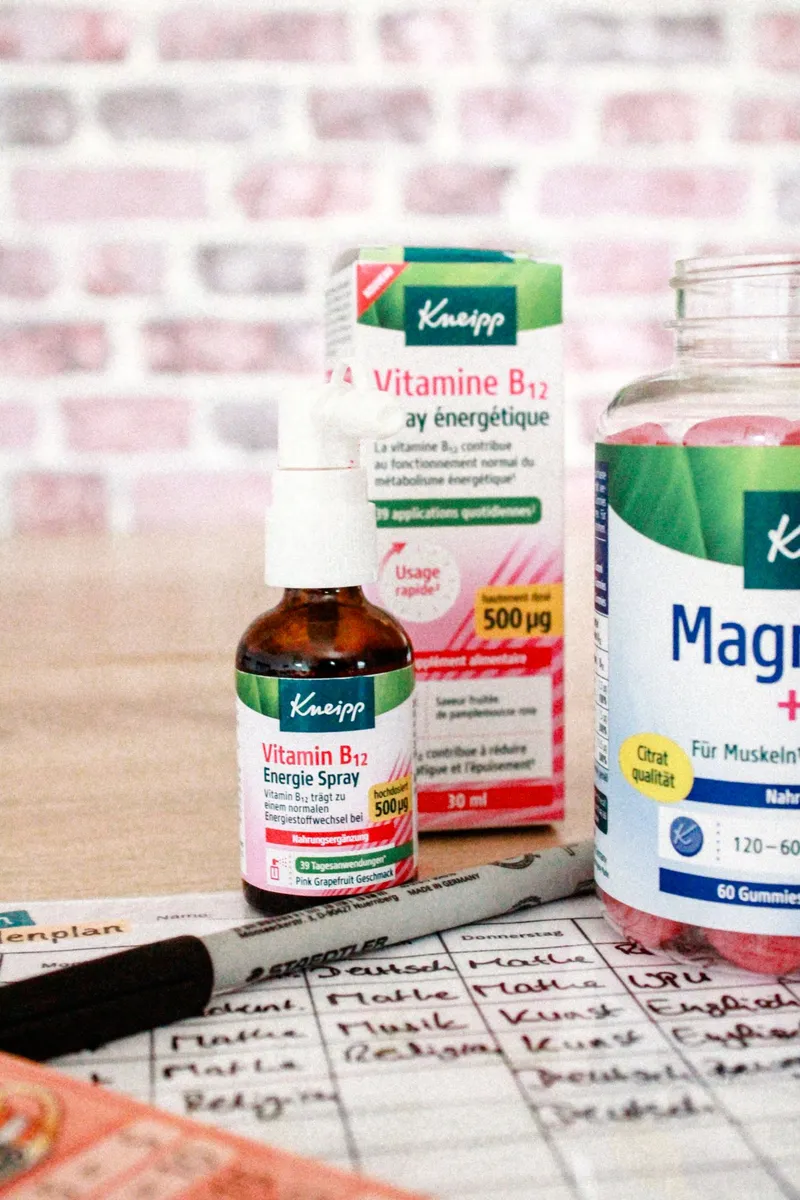 Schulstart mit Energie und Gelassenheit: Wie Vitamin B12 und Magnesium uns durch den Alltag helfen