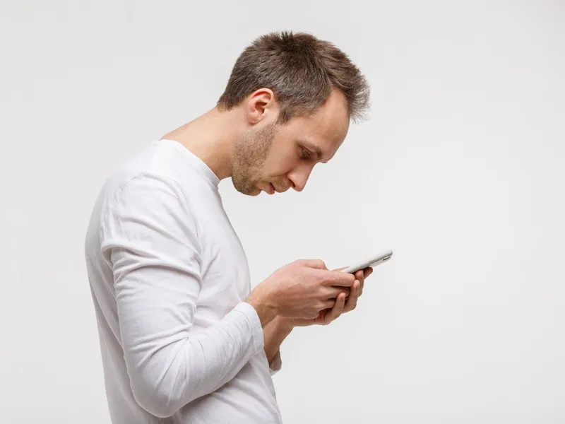 Handynacken – wenn dein Telefon dich krumm macht