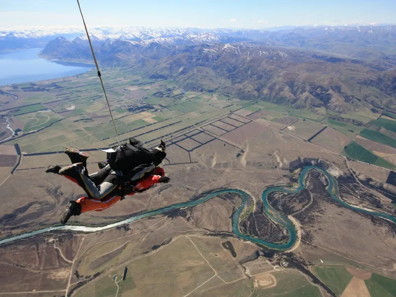 Am seidenen Faden – Fallschirmspringen in Neuseeland