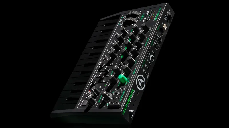 Arturia MicroBrute UFO: Eine limitierte Edition des Analog-Monosynths
