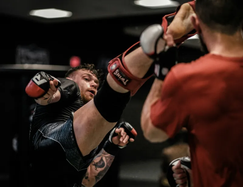 Kampfsport: Was Disziplin, Training und Gemeinschaft für Körper und Kopf bedeuten