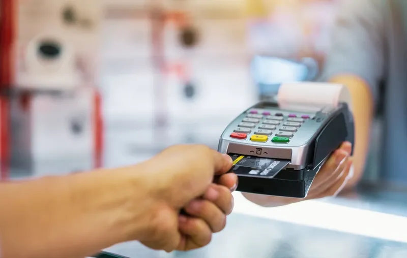 Kreditkarte für Südamerika: günstig Bargeld abheben und Gebühren vermeiden