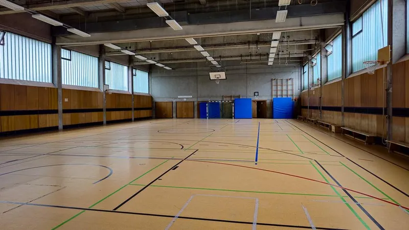 Ich dachte, Turnhallen wären Geschichte