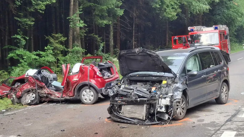 Tödlicher Verkehrsunfall auf Kreuzung