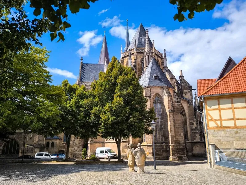 Das steinerne Wunder von Halberstadt: Dom und Domschatz entdecken