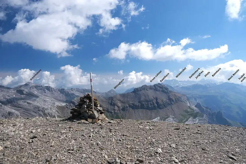 Wanderung zur Sé Rouge in den Berner Alpen im Wallis