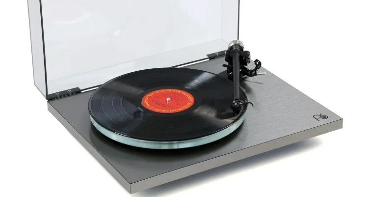 Rega Planar 6 RS Edition: Neues Bundle mit Ania MC Tonabnehmersystem