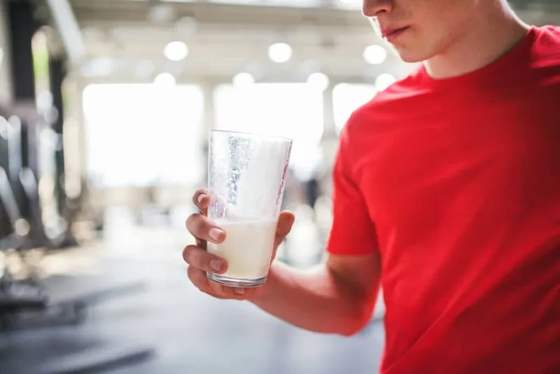 Whey Protein kritisch betrachtet: Was wirklich hinter dem beliebten Eiweißpulver steckt