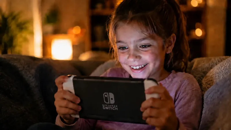 Unpacking: Nintendo Switch OLED – inkl. Elternguide