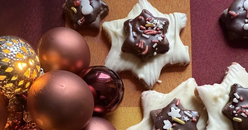 Ein Grundteig und etwas Zubehör - fünf unterschiedliche Weihnachtsplätzchen für Eilige