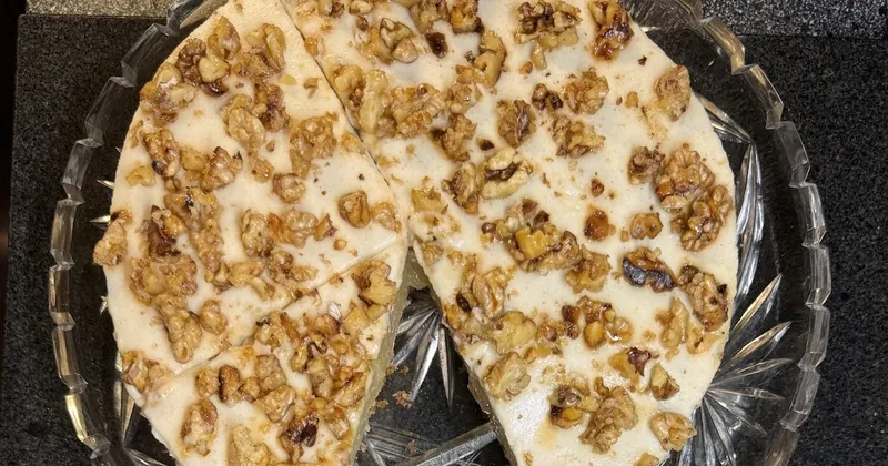 Davon kann man nie genug haben: Rezept für einen saftigen Apfelkuchen mit Nussboden