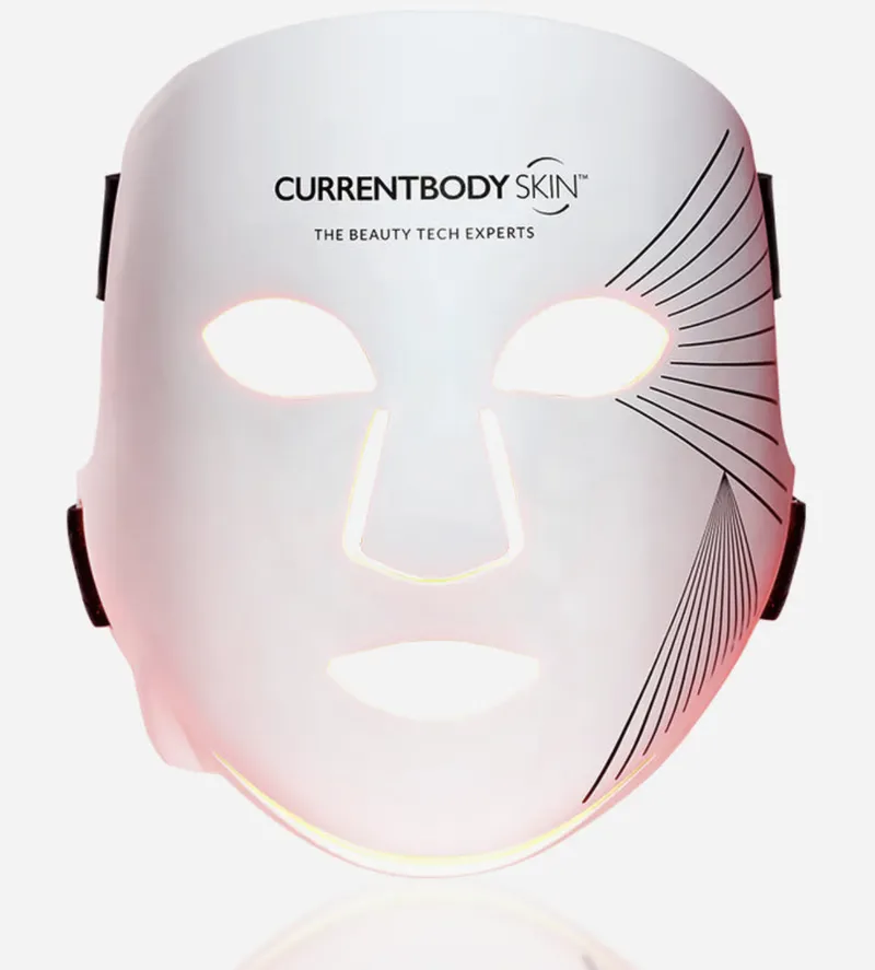 So milderst du Sonnenschäden mit der roten LED-Lichttherapie und CurrentBody LED-Maske