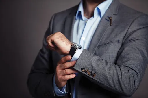Vom Klassiker zum trendigen Comeback: Warum die Taschenuhr ein großes Comeback feiert
