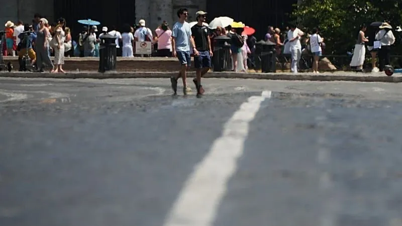 Video: Europa-Hitzewelle: Italien ruft in Städten Alarmstufe rot aus