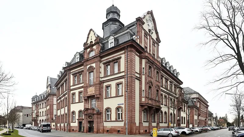 Wegen Nähe zur Muslimbruderschaft: VG Karlsruhe lehnt Verbeamtung ab