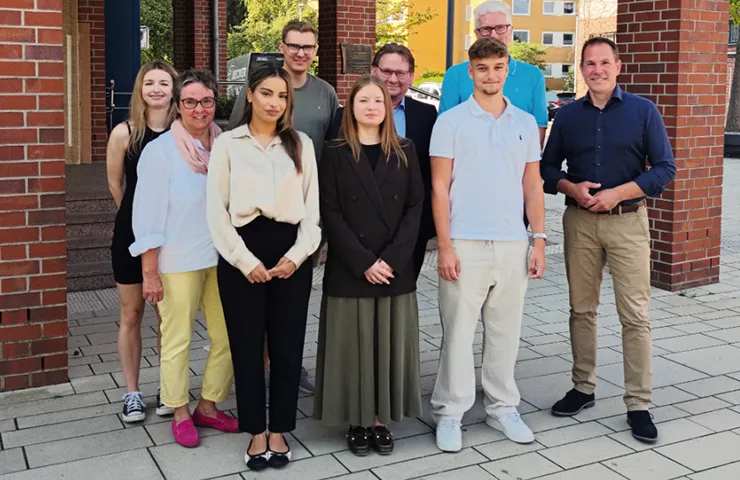 Drei Auszubildende beginnen bei der Gemeinde Isernhagen