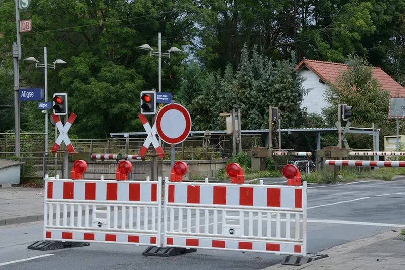 Sperrung des Bahnübergangs in Aligse verändert Busverkehr