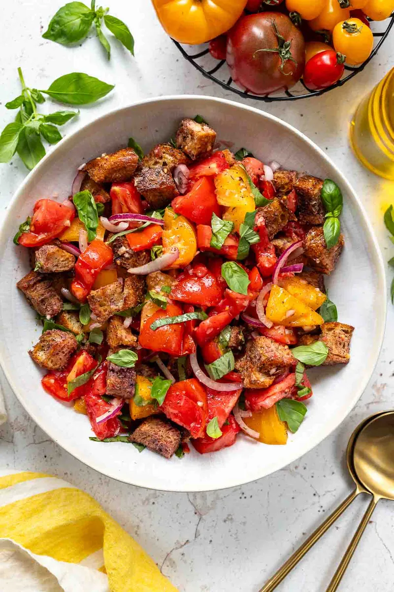 Italienischer Brotsalat (Panzanella)