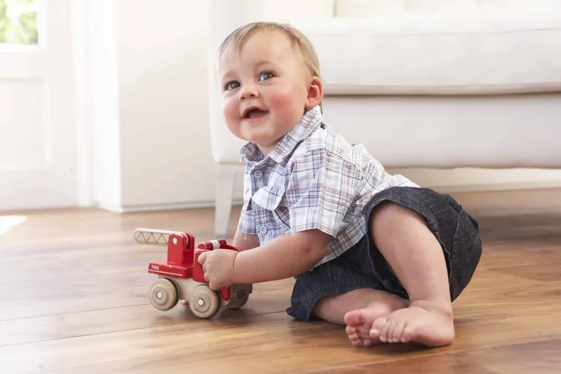Dieses Holzspielzeug zum 1. Geburtstag werden Kinder lieben!