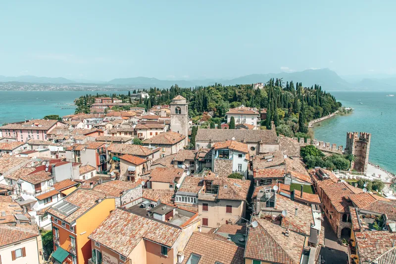 Sirmione am Gardasee – traumhafte Altstadt & Touristenmagnet