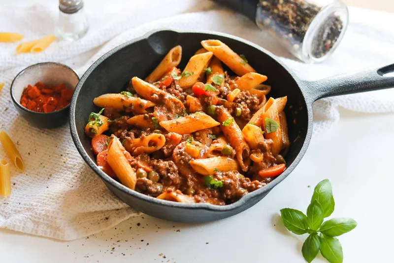 Schnelle Nudel Hackfleisch Pfanne