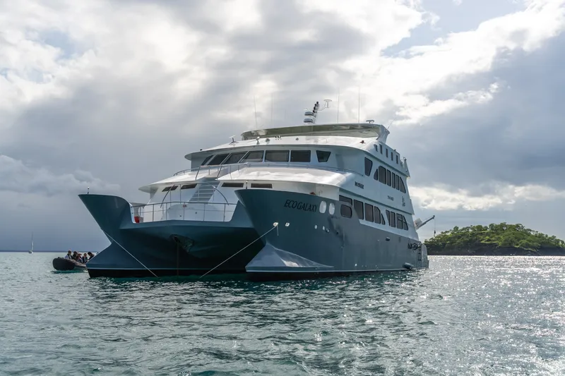 Galápagos: Kreuzfahrt oder Inselhüpfen? Der große Vergleich 2026