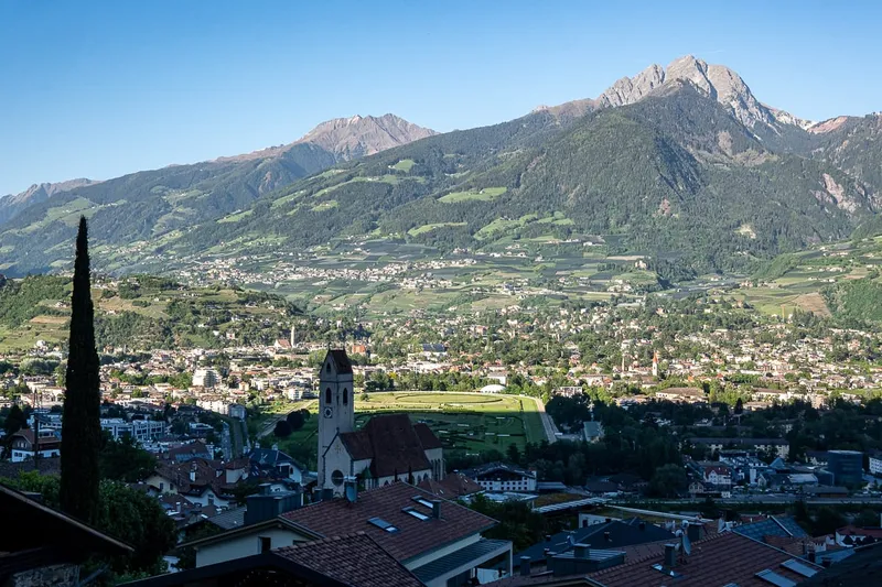 Wein in Marling – Genussreise durch das Weindorf über Meran