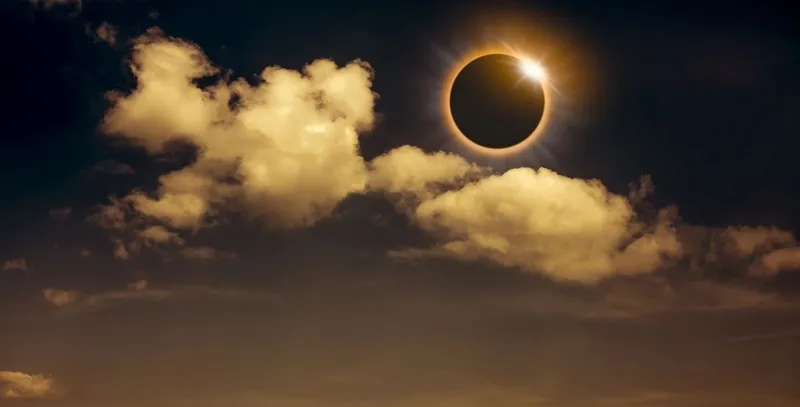 Sonnenfinsternis 2026 – spektakuläres Himmelsschauspiel
