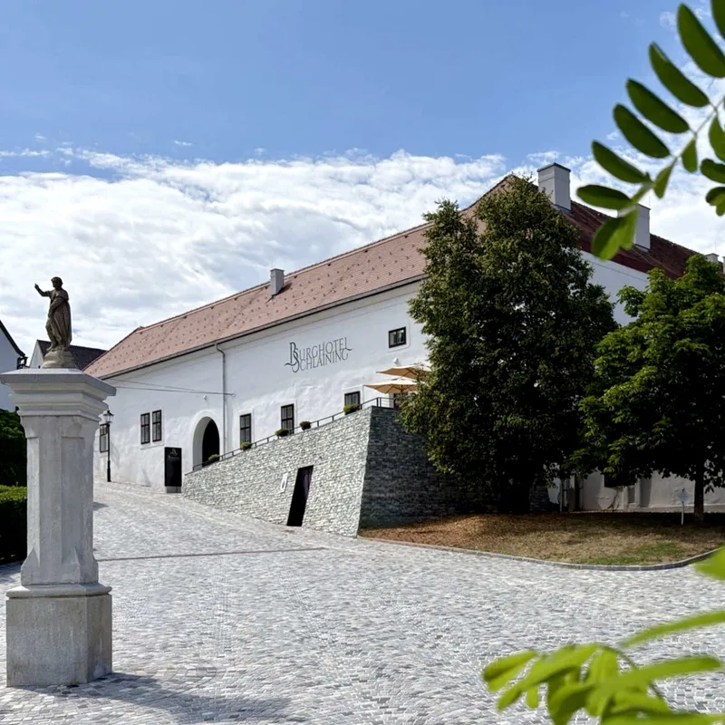 BURGHOTEL SCHLAINING - WIEDERSEHEN IM SÜDBURGENLAND UND WARUM ICH WIEDERKOMME