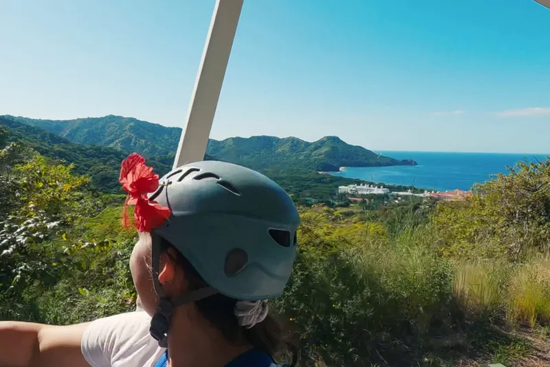 Die beste Zipline in Costa Rica mit Meerblick – 100% Superman
