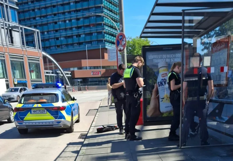 Einsatz in Bergedorf: Rangelei wegen versuchtem Handy- und Bargeldraub!