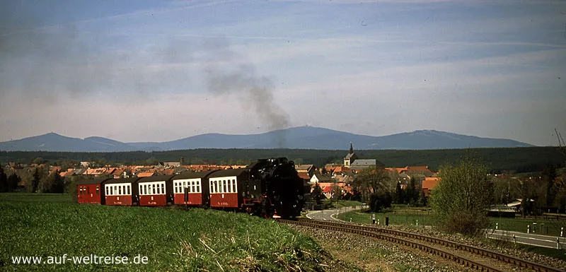 Backpacking und Flashpacking Reisen mit Bus und Bahn