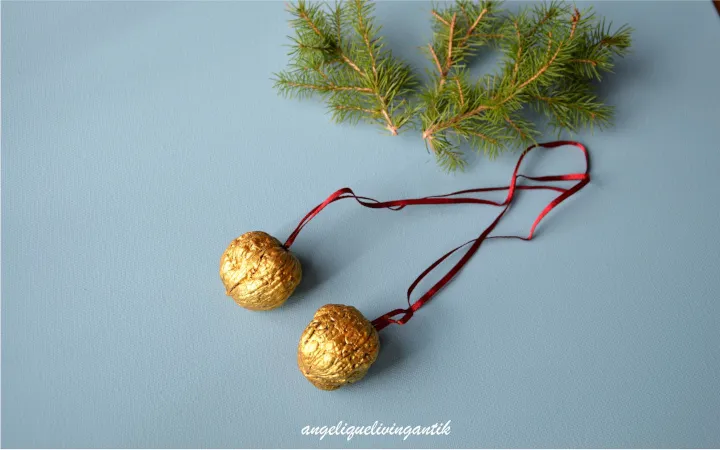 Basteln für Weihnachten: Goldene Nüsse