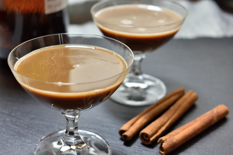 Sahniger Kakao-Likör mit Rum