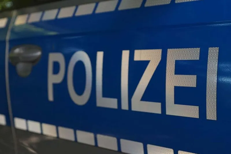 Altkeidercontainer aufgebrochen