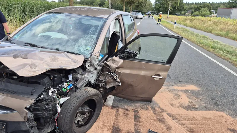 Schwerer Verkehrsunfall zwischen Hermannburg und Beckedorf fordert Großaufgebot an Rettungskräften