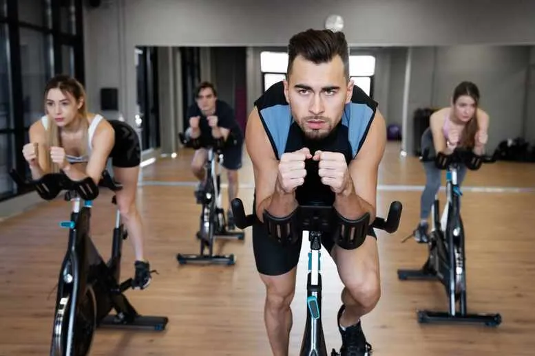 Kardio- vs. Krafttraining: Welches Training steigert die sexuelle Leistungsfähigkeit von Männern am besten?