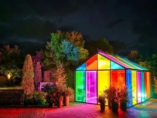 Lichtermeer im Park der Gärten