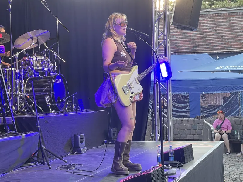 Live: Soffie in Kaiserslautern – Die Pop-Zukunft ist weiblich
