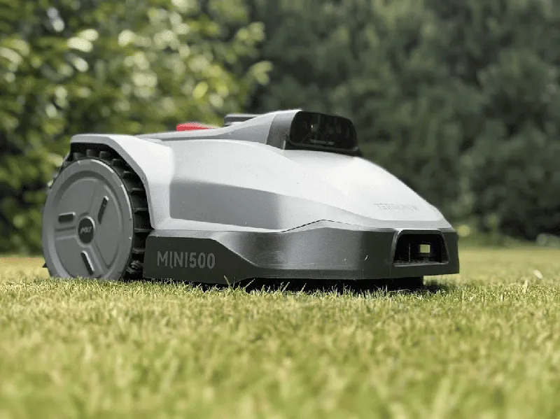 7 starke TerraMow Mini 500 Erfahrungen – der kompakte Mähroboter überrascht im Test