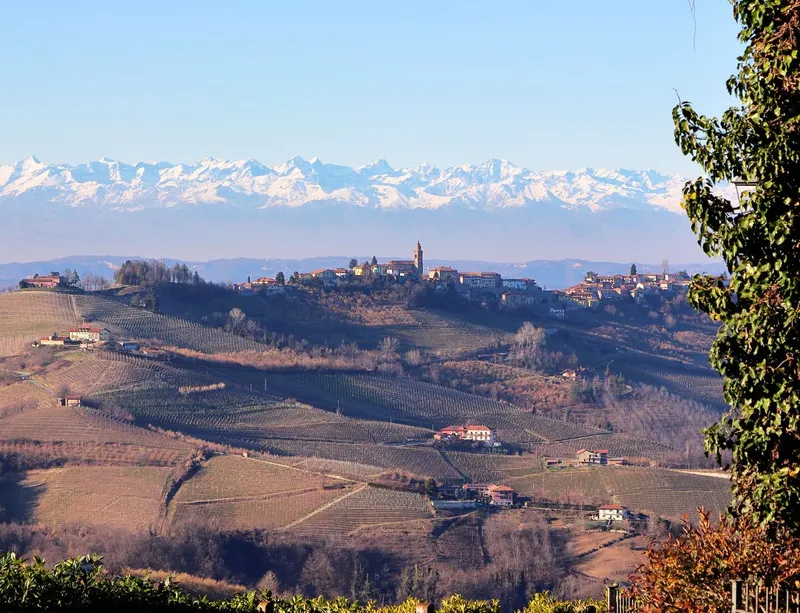Langhe Roadtrip für Einsteiger: Genuss & Aussicht im Piemont