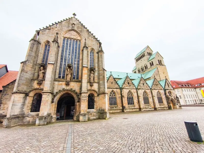 Hildesheimer Dom: Entdeckt das UNESCO-Welterbe und seine Geheimnisse