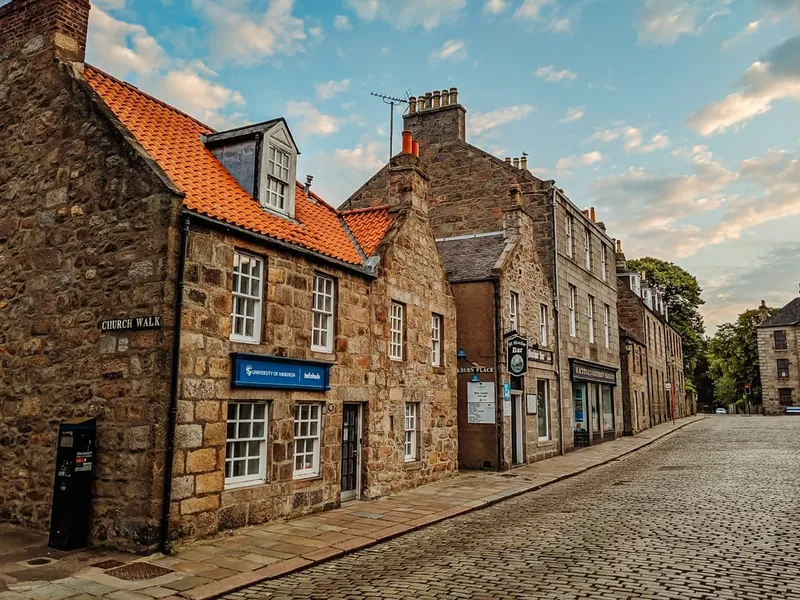Aberdeen Sehenswürdigkeiten: Die Granite City in Schottland und die Highlights in Aberdeenshire