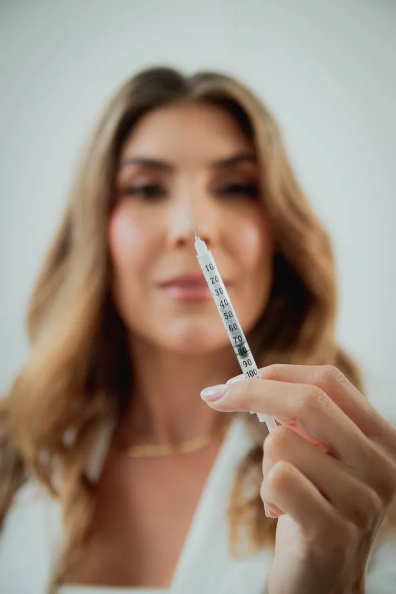 Ästhetische Behandlungen mit Botox und PRF in Hamburg: Die Synergie für natürliche Verjüngung