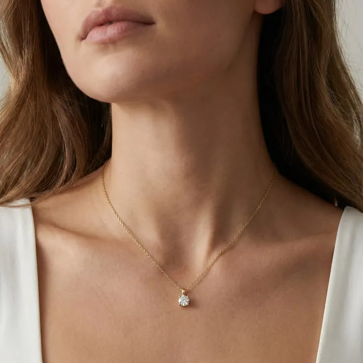 Kann Schmuck dich älter oder jünger aussehen lassen? So beeinflussen Accessoires dein Erscheinungsbild