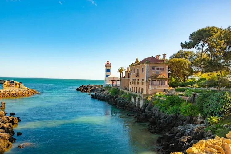 Immobilien als kreatives Refugium: Der sichere Weg zur eigenen Residenz oder Galerie in Portugal