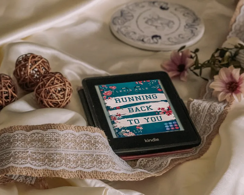 Running back to you von Lexis Able: Wenn der Weg zurück zu sich selbst über den Zimmernachbarn des Bruders führt (Rezension)